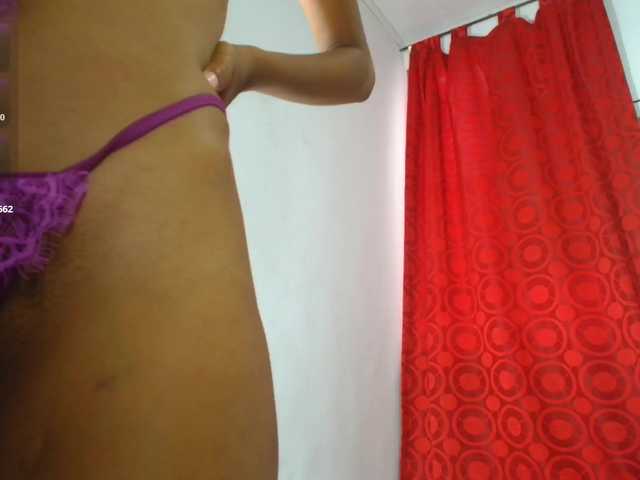 EmiliBonie live cam on BongaCams