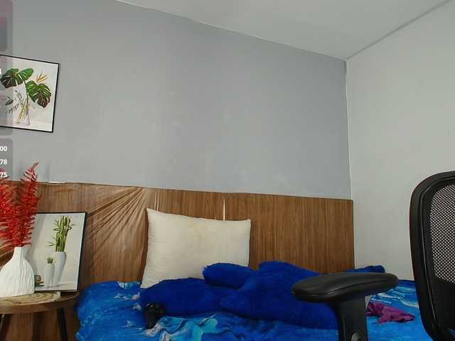EmiliBonie live cam on BongaCams