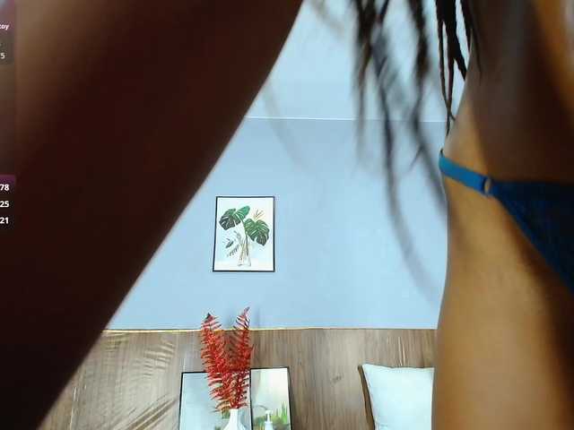 EmiliBonie's BongaCams show and profile