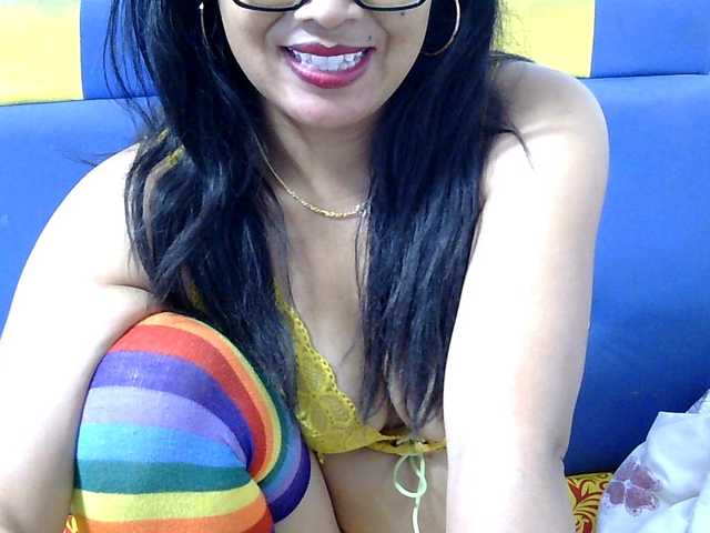Karenne live cam on BongaCams