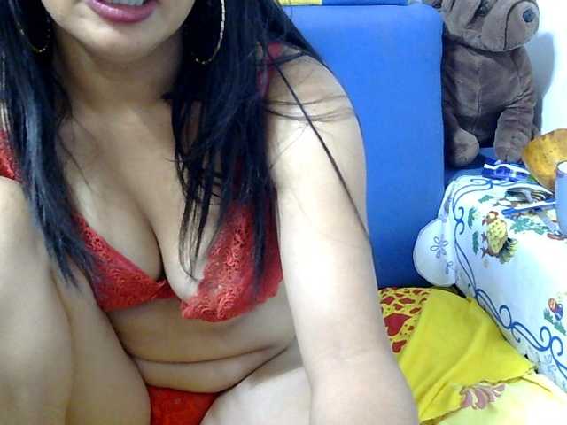 Karenne live cam on BongaCams