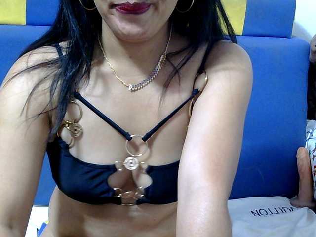Karenne live cam on BongaCams