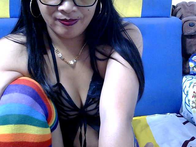 Karenne live cam on BongaCams