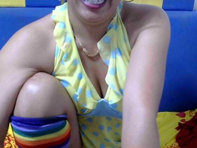Karenne live cam on BongaCams