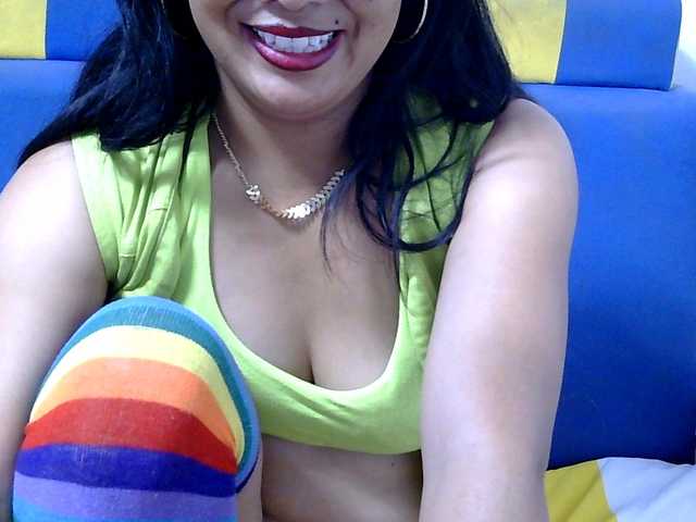 Karenne live cam on BongaCams