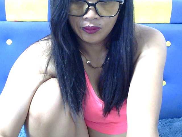 Karenne live cam on BongaCams