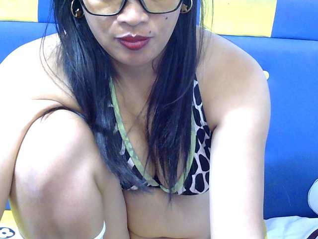 Karenne live cam on BongaCams