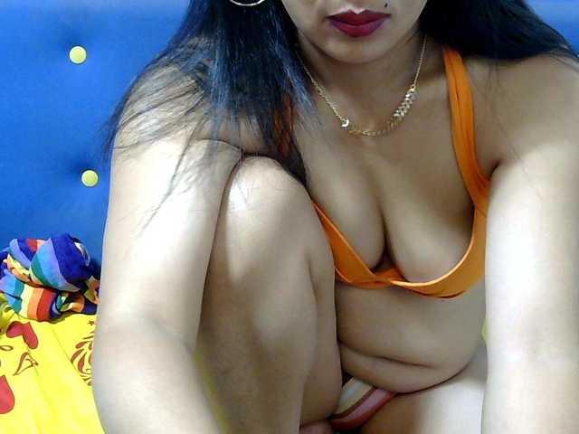 Karenne live cam on BongaCams