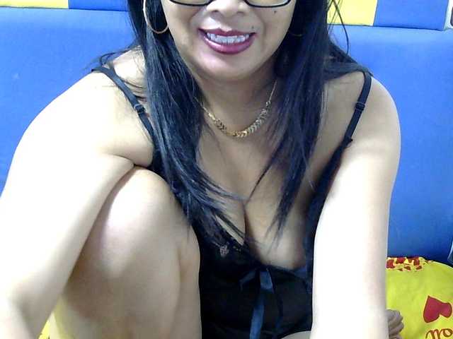 Karenne live webcam show