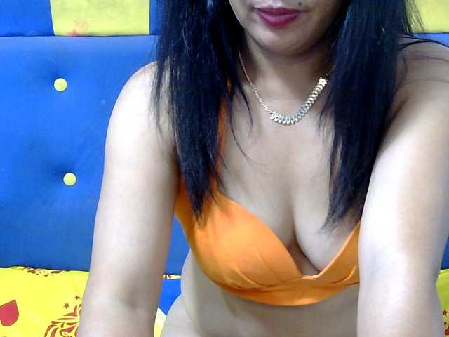 Karenne live cam on BongaCams