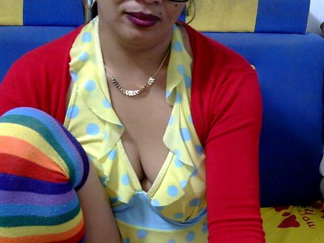 Karenne live cam on BongaCams