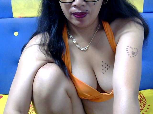 Karenne, en vivo ahora en BongaCams
