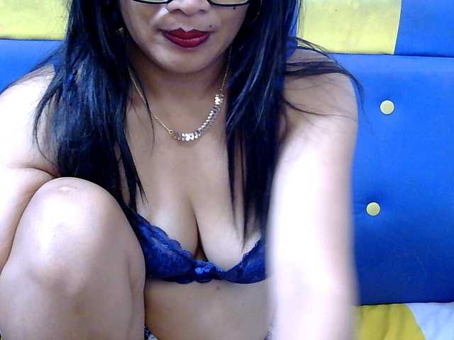 Karenne live cam on BongaCams