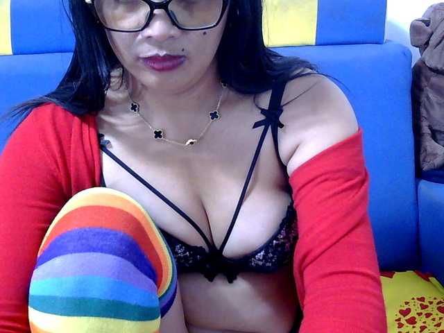 Karenne live cam on BongaCams