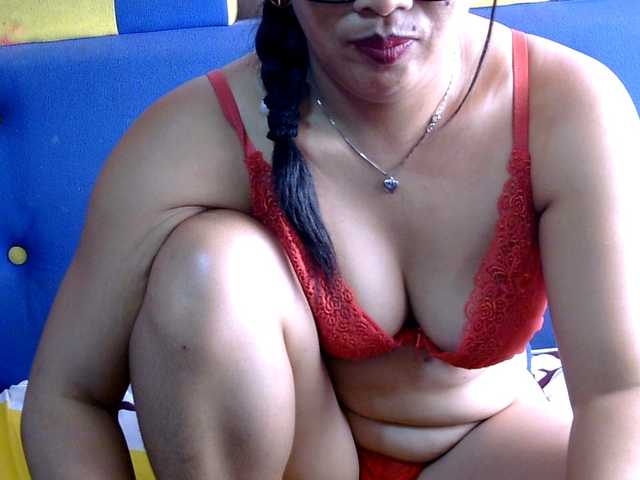 Karenne live cam on BongaCams