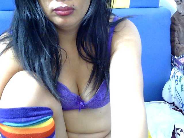 Karenne live cam on BongaCams