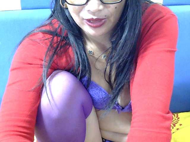 Karenne live cam on BongaCams