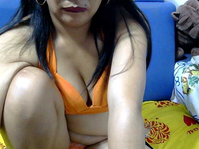 Karenne live webcam show