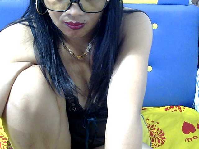 Karenne live webcam show