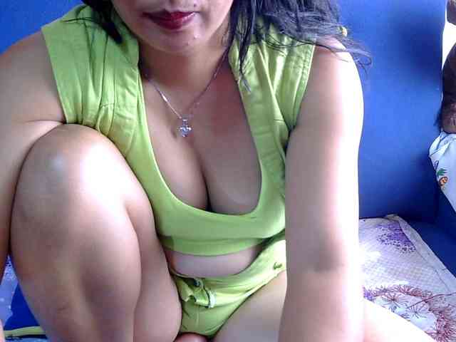Karenne Live Webcam on BongaCams