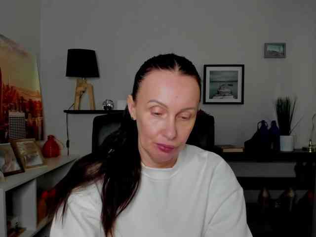 velvetJasmine webcam