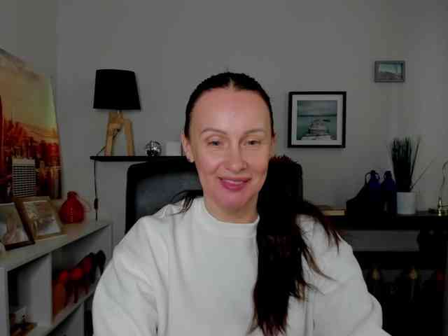 velvetJasmine webcam