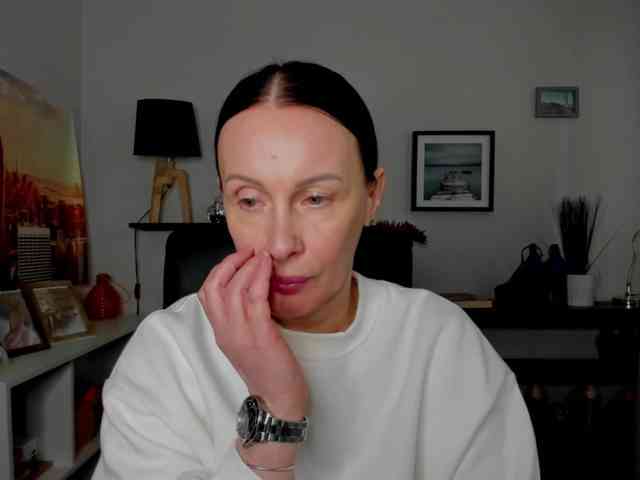 velvetJasmine webcam