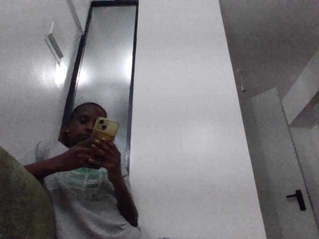 SmilyV live cam on BongaCams