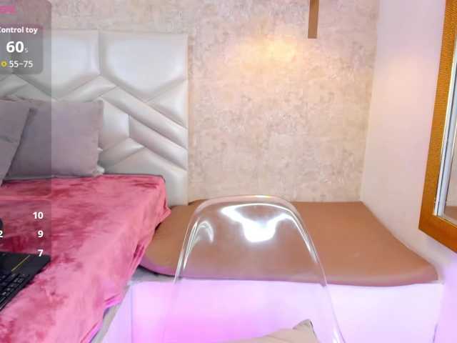 AriiNovoa live cam on BongaCams