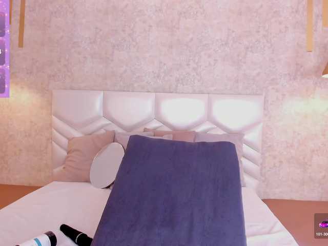 AriiNovoa live cam on BongaCams