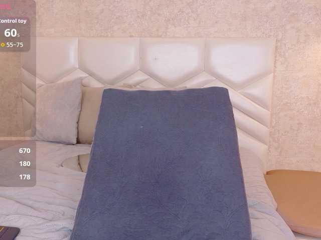 AriiNovoa live cam on BongaCams