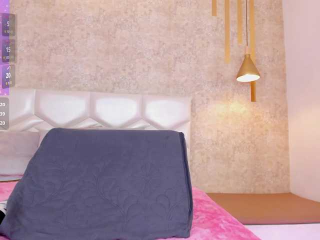 AriiNovoa live cam on BongaCams