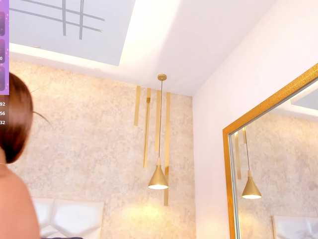 AriiNovoa live cam on BongaCams