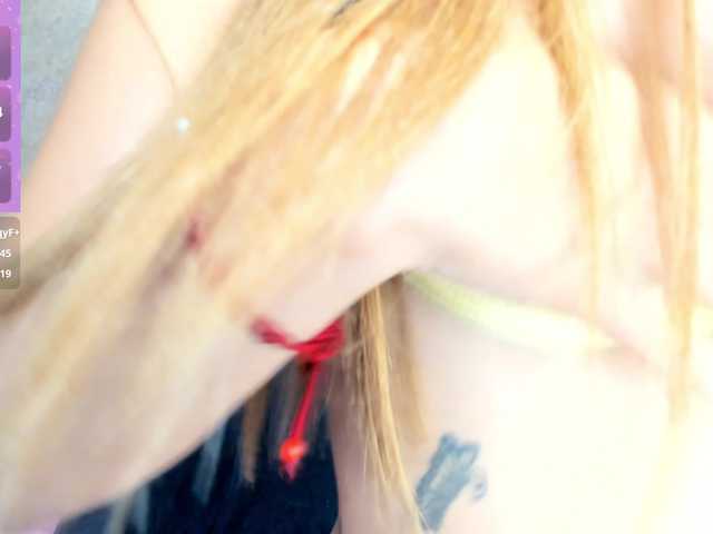 AriiNovoa live cam on BongaCams