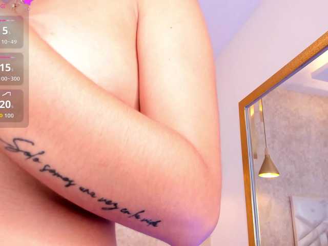 AriiNovoa live cam on BongaCams