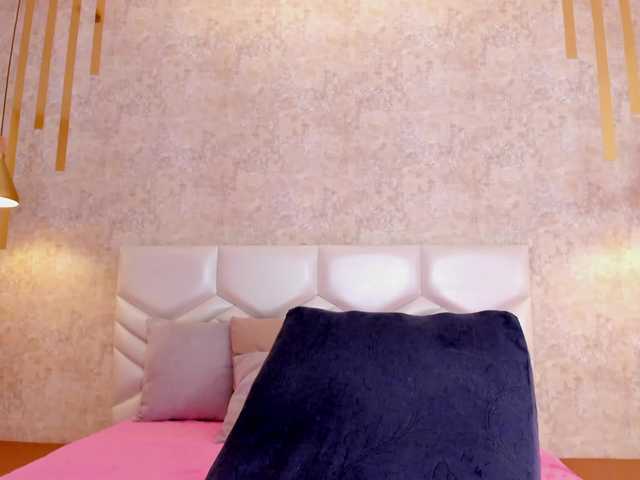 AriiNovoa live cam on BongaCams