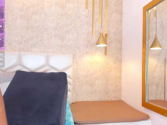 AriiNovoa live cam on BongaCams