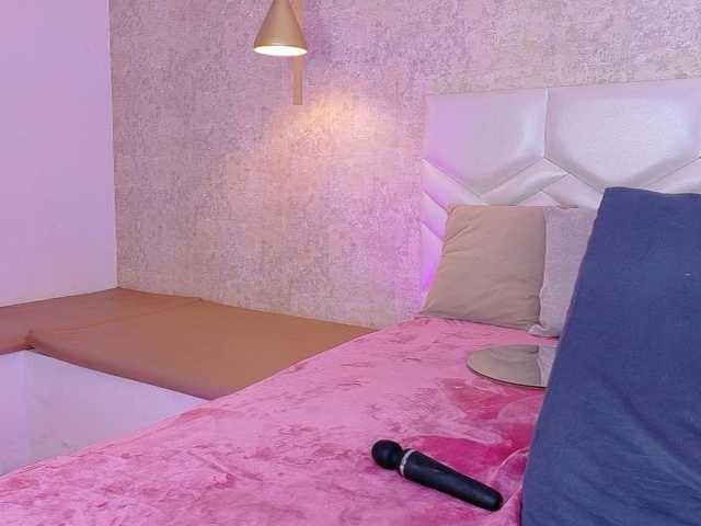 AriiNovoa live cam on BongaCams