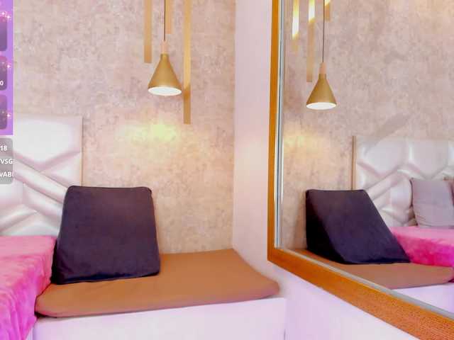 AriiNovoa live cam on BongaCams