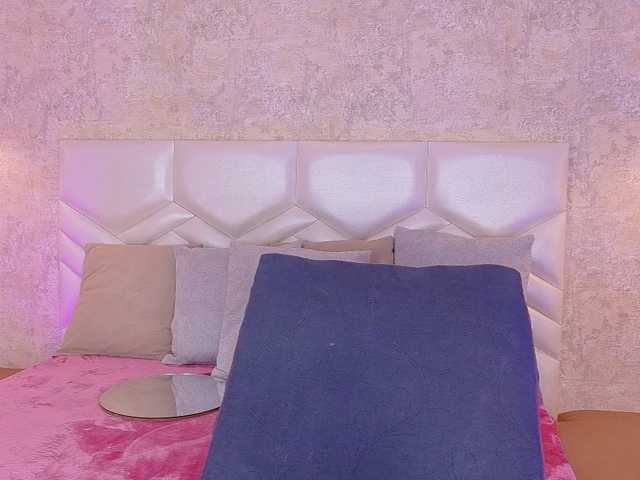 AriiNovoa live cam on BongaCams