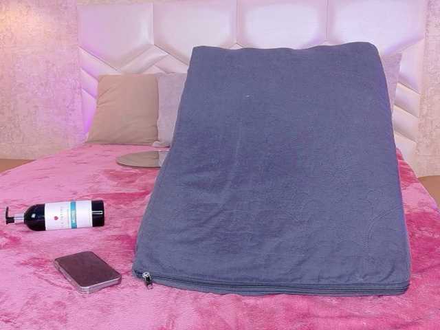AriiNovoa live cam on BongaCams