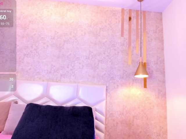 AriiNovoa live cam on BongaCams