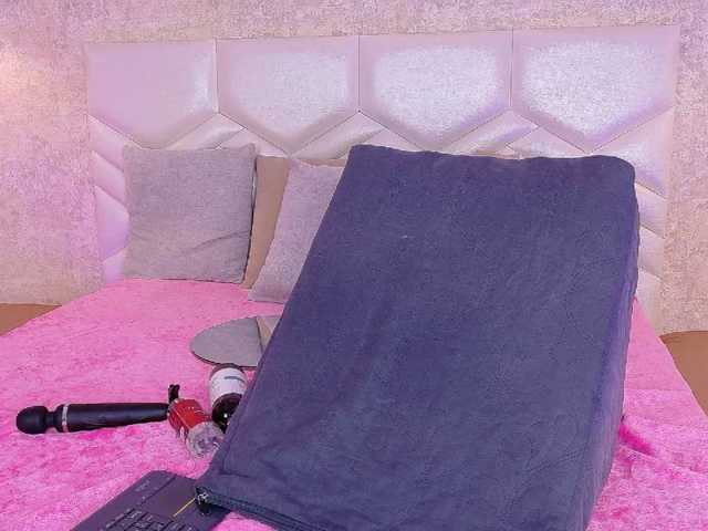 AriiNovoa live cam on BongaCams