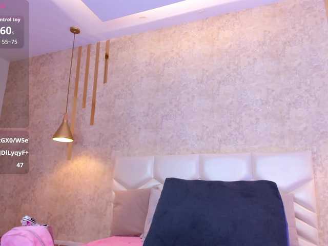 AriiNovoa live cam on BongaCams