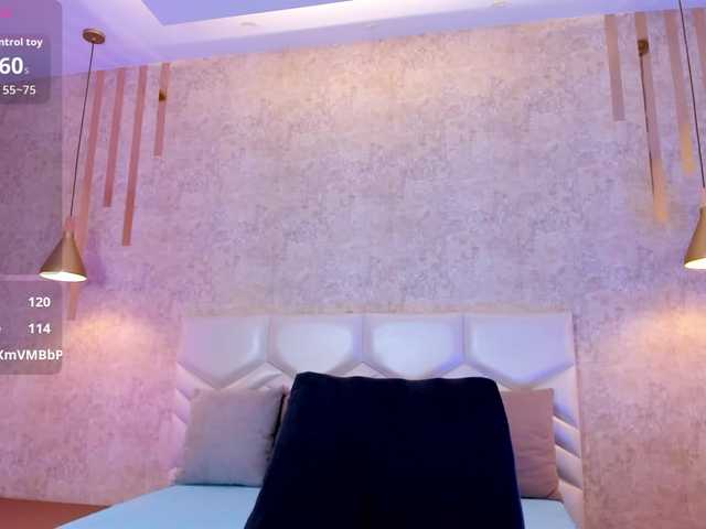 AriiNovoa live cam on BongaCams