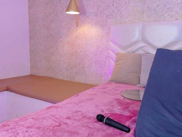 AriiNovoa live cam on BongaCams
