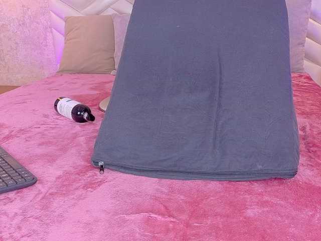 AriiNovoa live cam on BongaCams