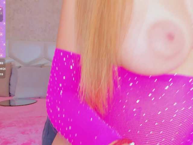 AriiNovoa live cam on BongaCams