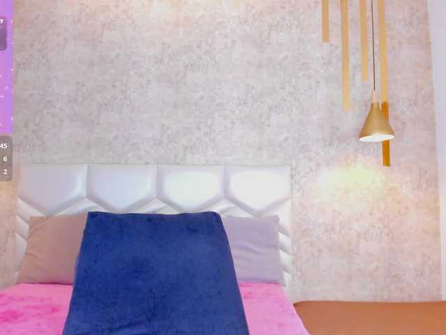 AriiNovoa live cam on BongaCams