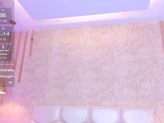 AriiNovoa live webcam show